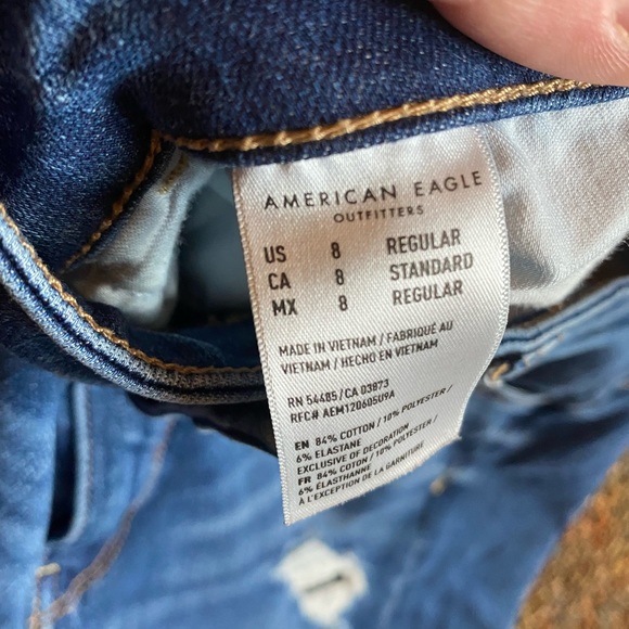 American Eagle women’s size 8 ripped jeans, the dream jean, boho, trendy - Picture 4 of 6